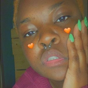 Meet your Posher, Janique